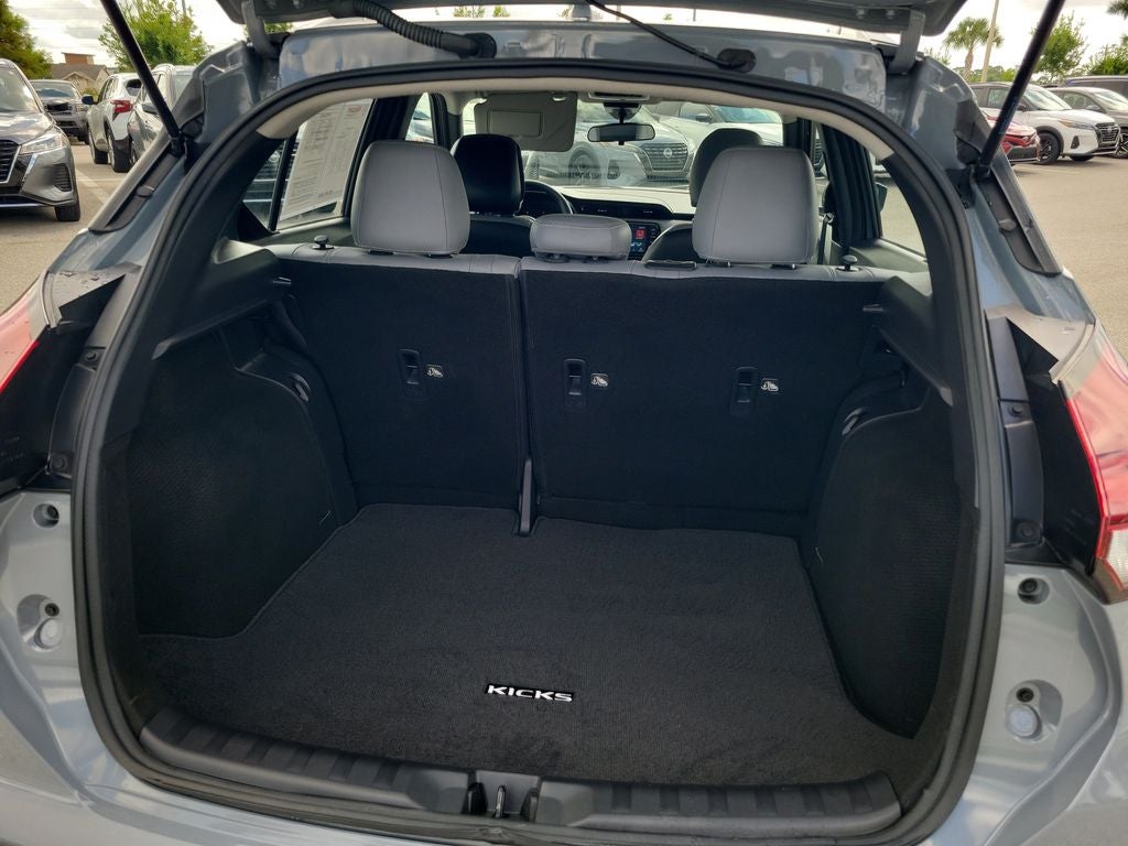 2024 Nissan Kicks SR