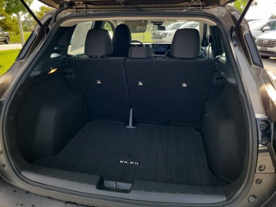 2025 Nissan Kicks S