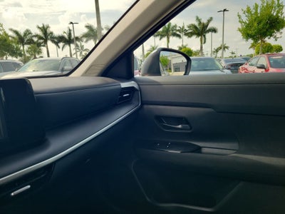 2025 Nissan Kicks S