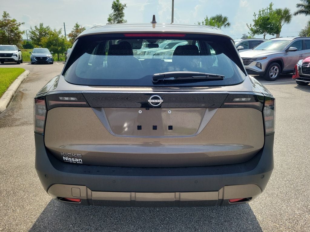 2025 Nissan Kicks S