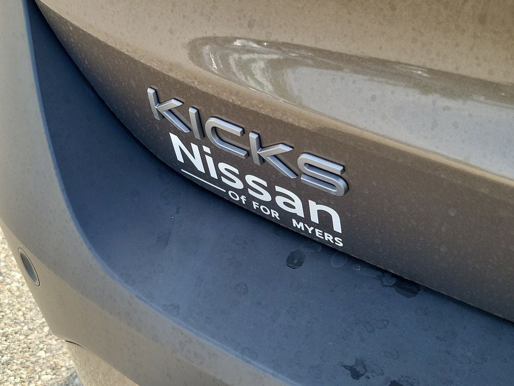 2025 Nissan Kicks S