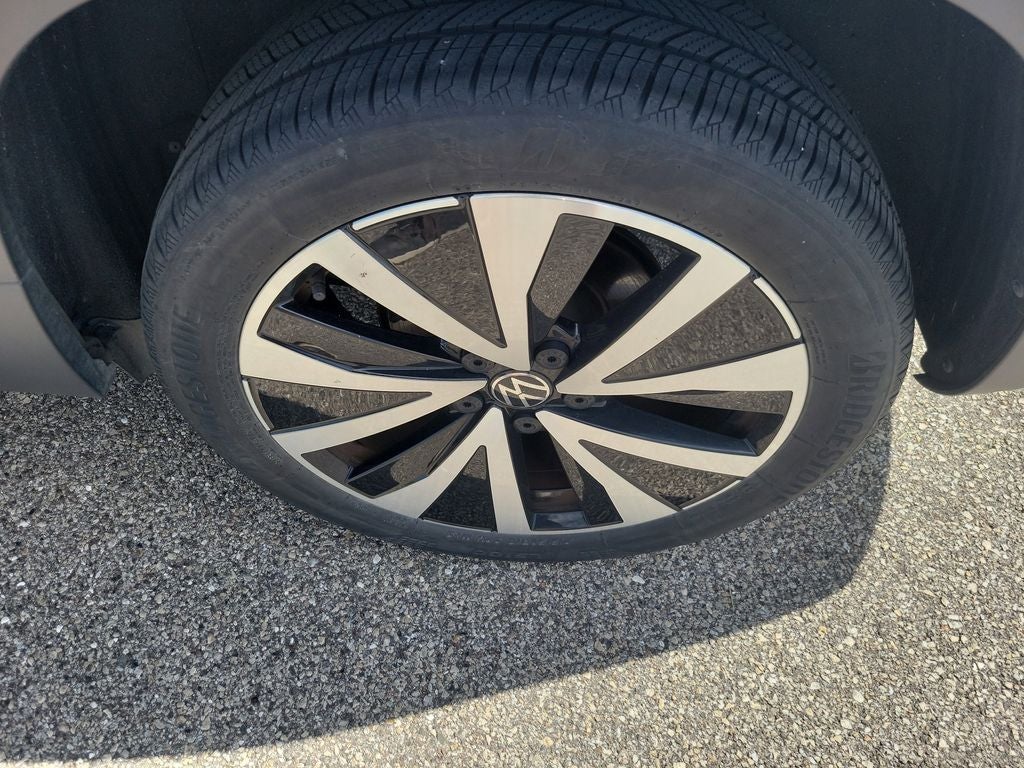 2024 Volkswagen Taos 1.5T SE