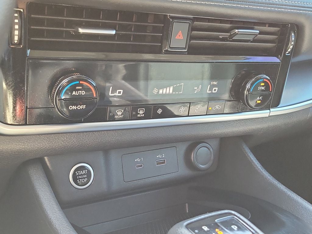 2022 Nissan Rogue SV