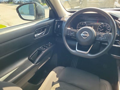 2022 Nissan Pathfinder S