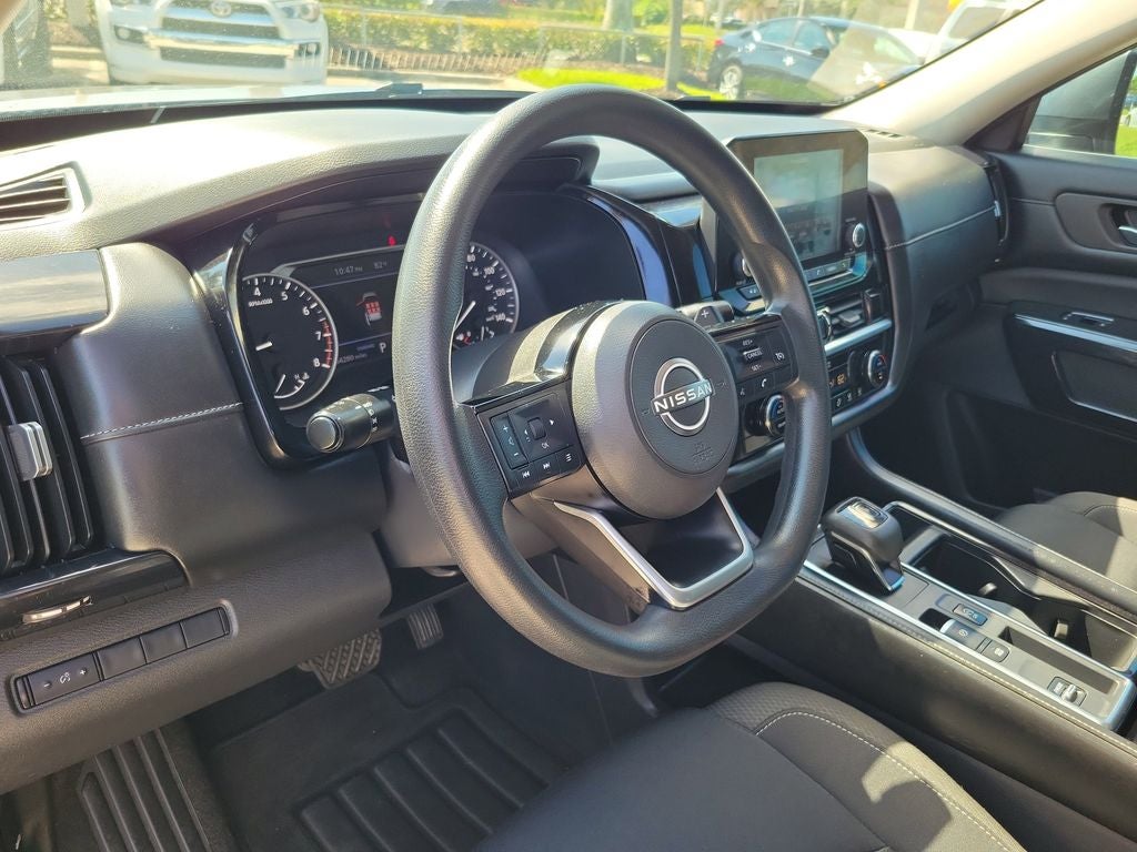 2022 Nissan Pathfinder S