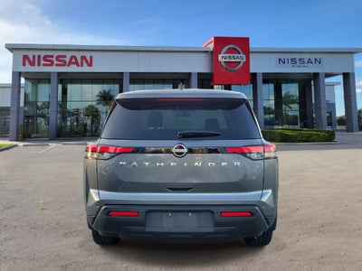 2024 Nissan Pathfinder S