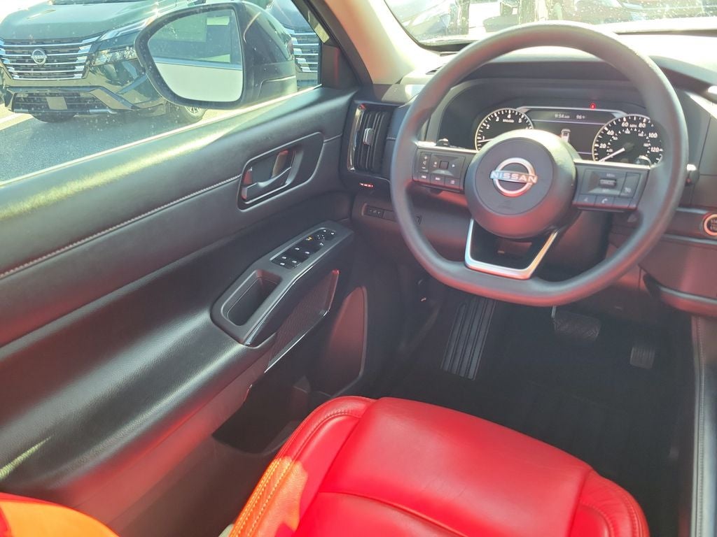 2023 Nissan Pathfinder S