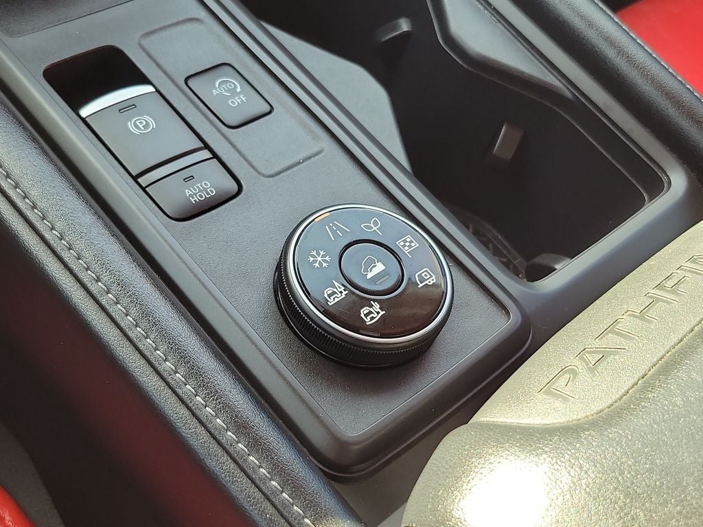 2023 Nissan Pathfinder S