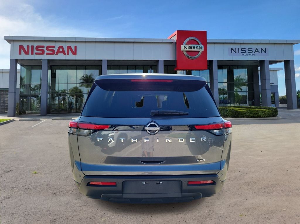 2023 Nissan Pathfinder S