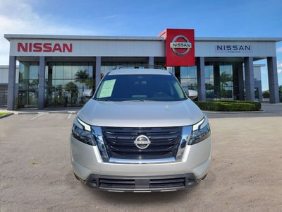 2023 Nissan Pathfinder SV