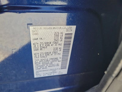 2025 Nissan Pathfinder SV