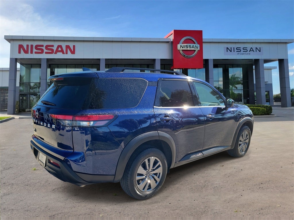 2025 Nissan Pathfinder SV