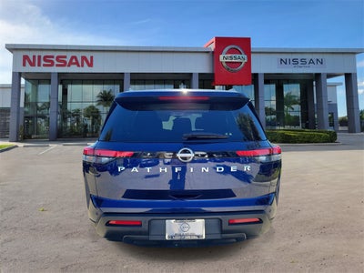 2025 Nissan Pathfinder SV