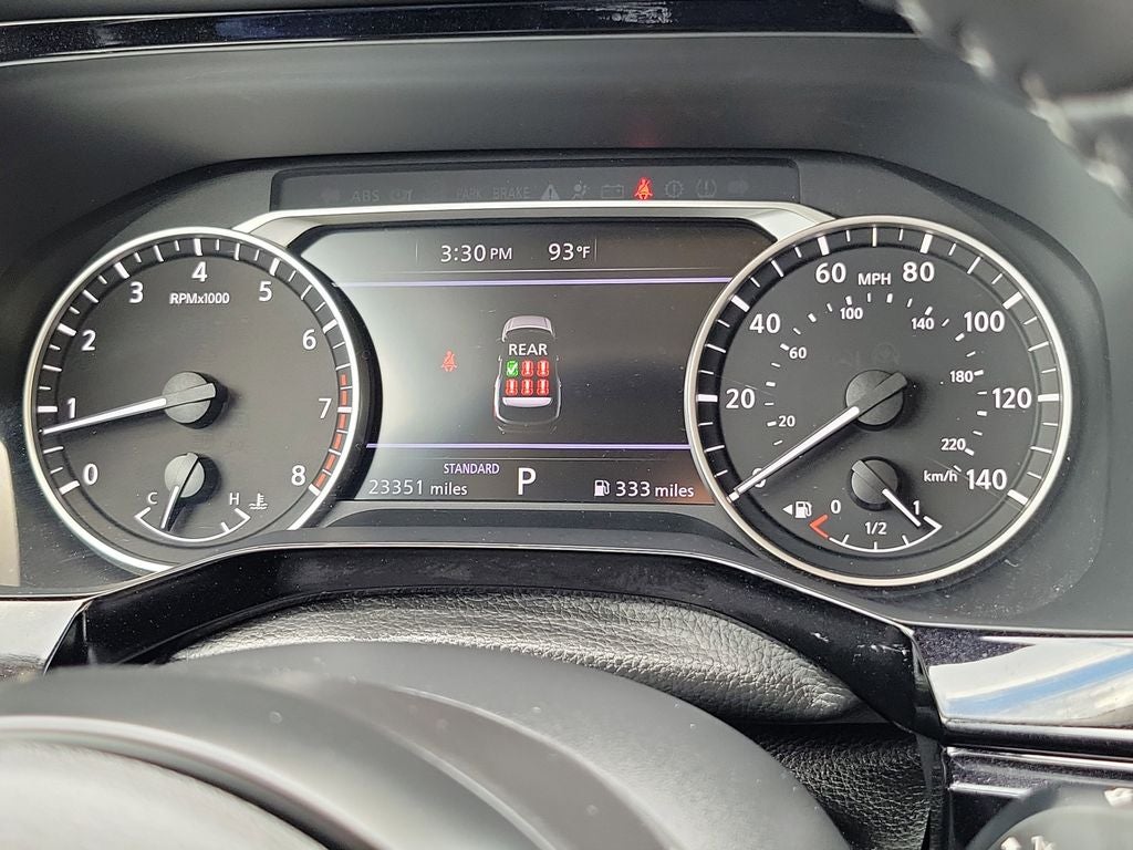 2025 Nissan Pathfinder SV