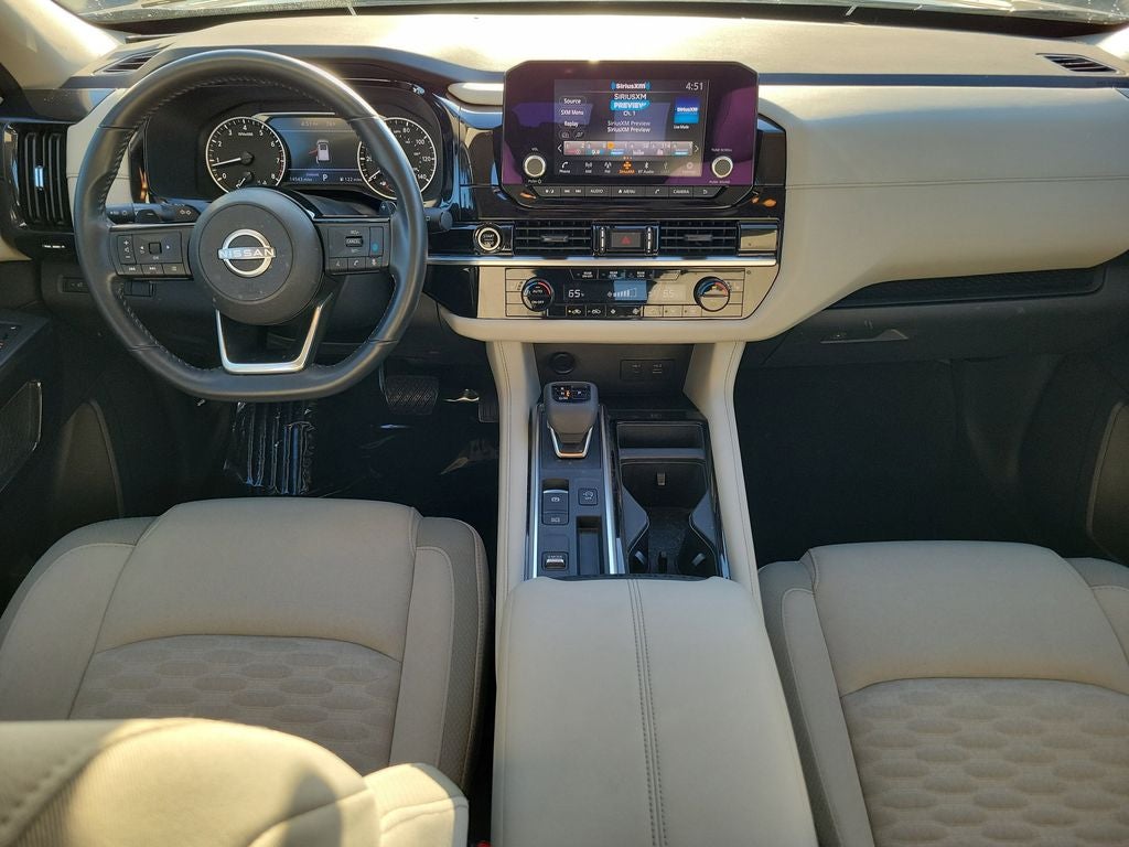 2023 Nissan Pathfinder SV