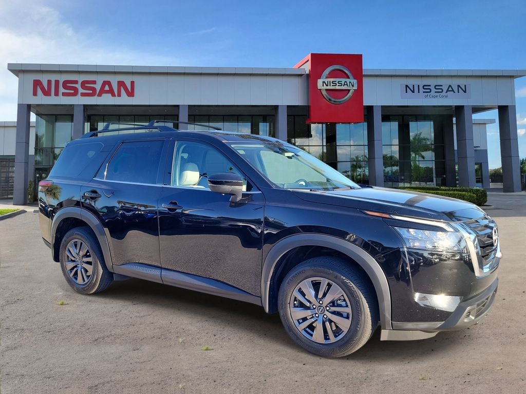 2023 Nissan Pathfinder SV