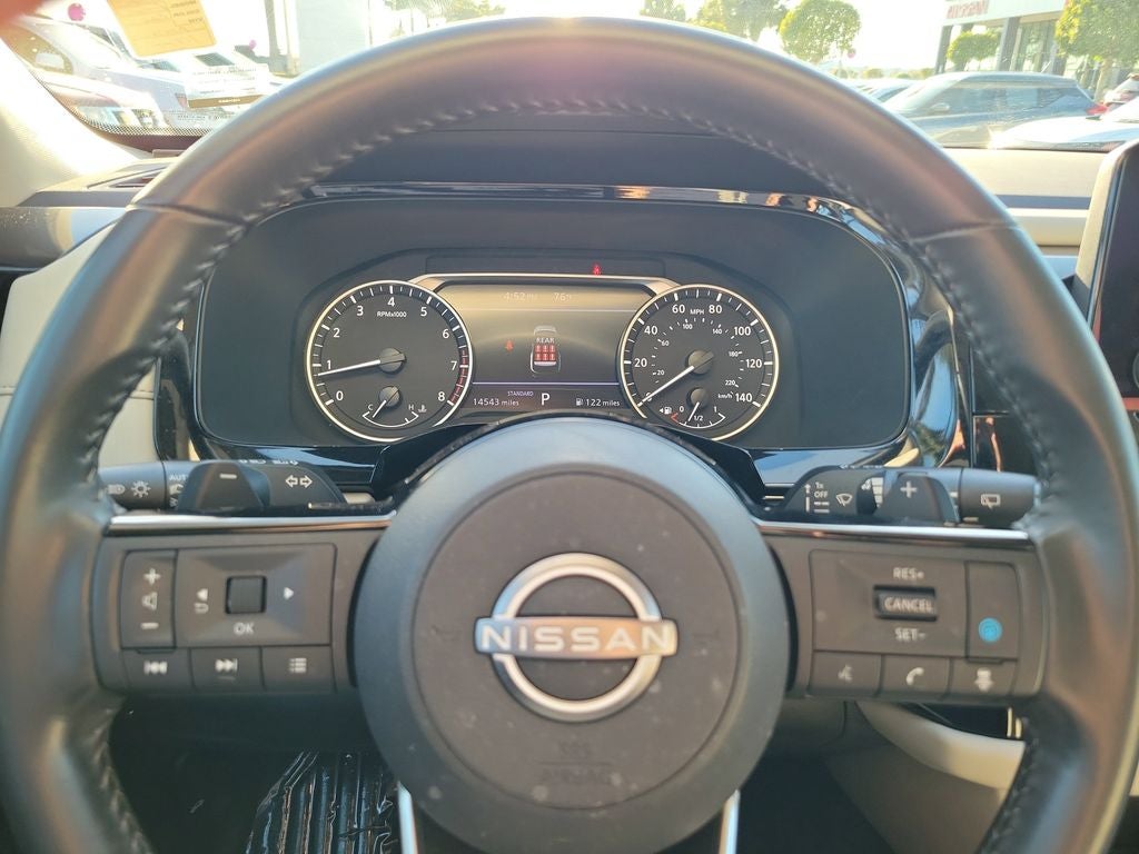 2023 Nissan Pathfinder SV