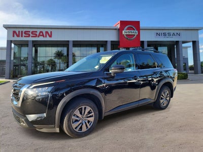 2023 Nissan Pathfinder SV