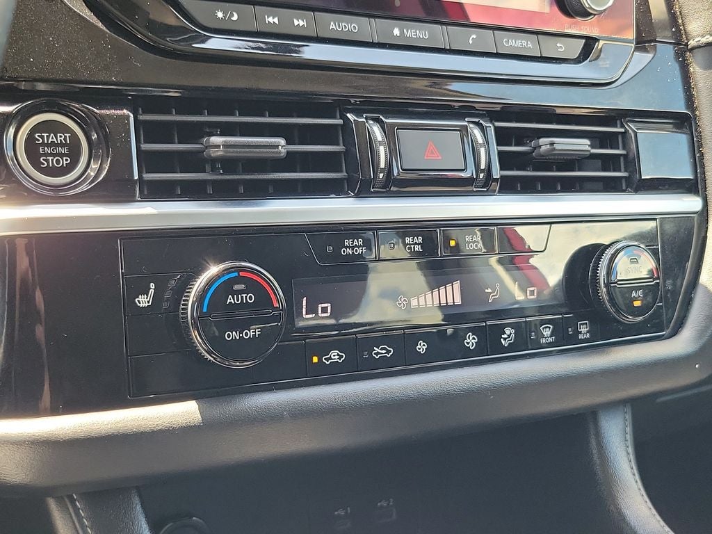 2022 Nissan Pathfinder SV