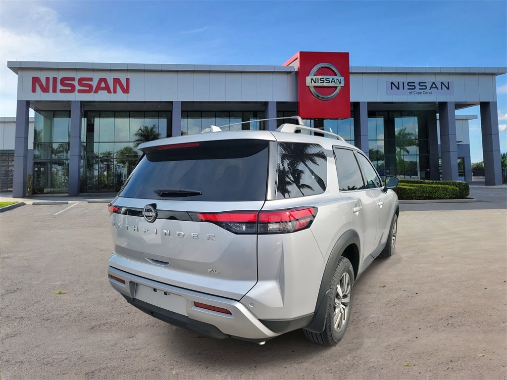 2025 Nissan Pathfinder SL