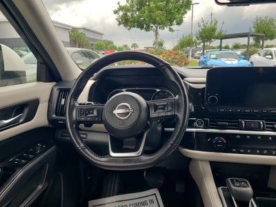 2024 Nissan Pathfinder SL