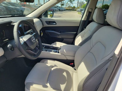 2026 Nissan Pathfinder SL