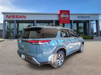 2026 Nissan Pathfinder SL