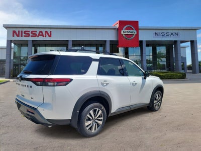 2026 Nissan Pathfinder SL