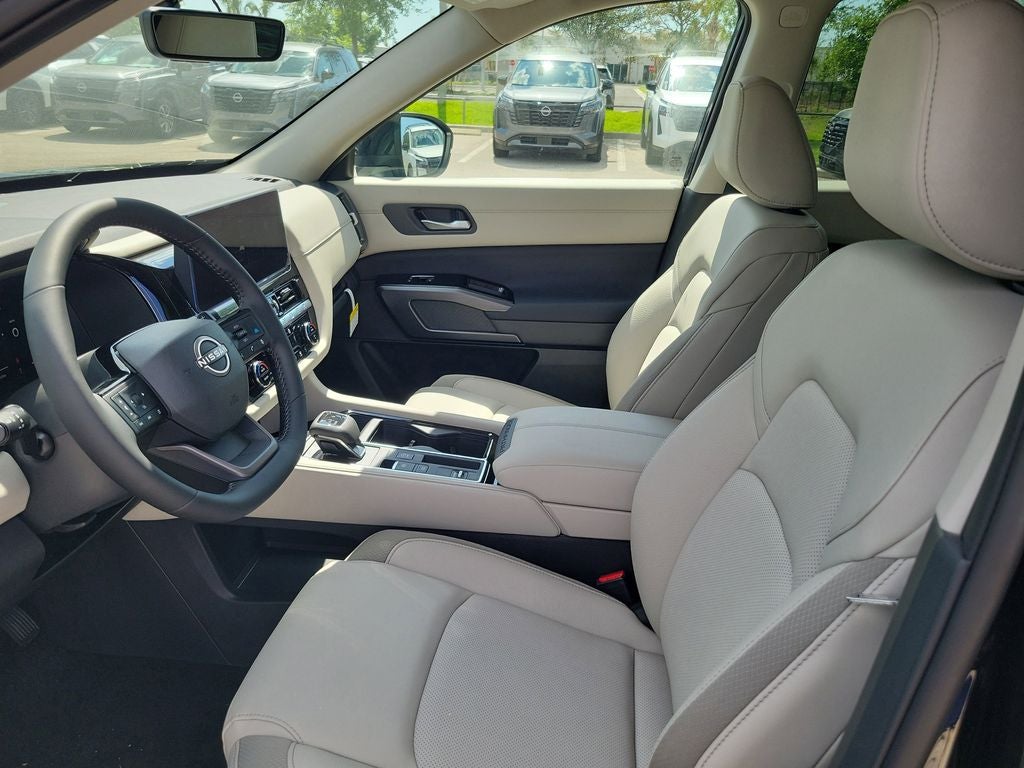 2026 Nissan Pathfinder SL