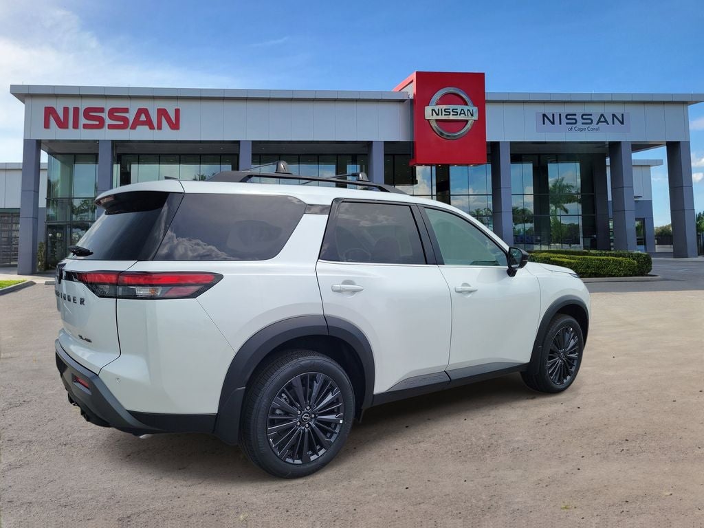 2026 Nissan Pathfinder SL