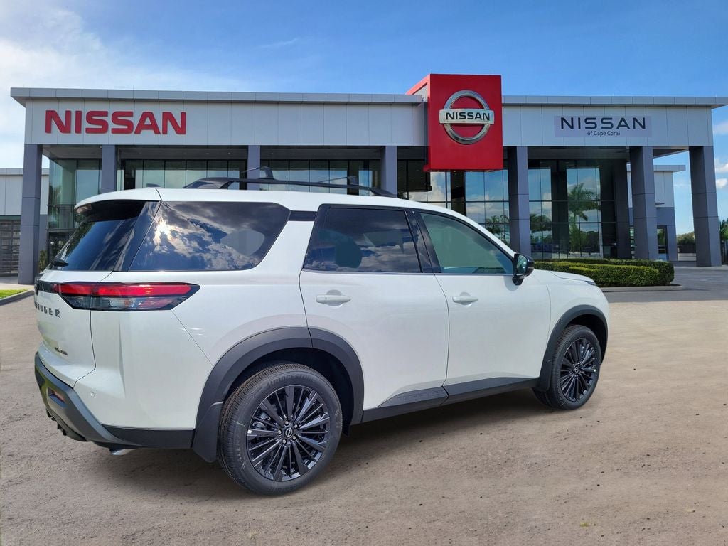 2026 Nissan Pathfinder SL