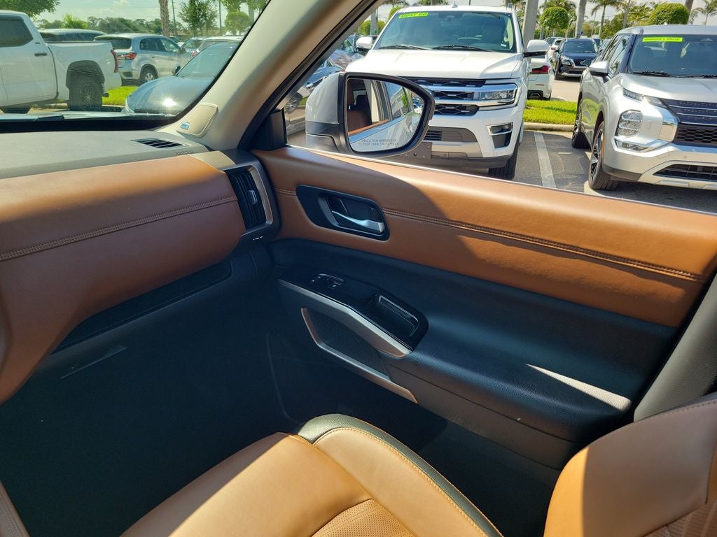 2023 Nissan Pathfinder Platinum
