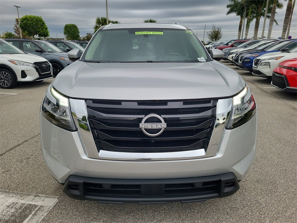2024 Nissan Pathfinder Platinum