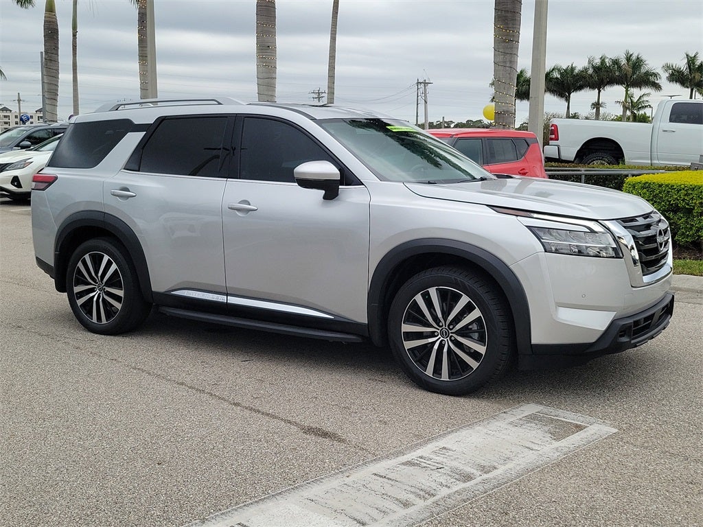 2024 Nissan Pathfinder Platinum