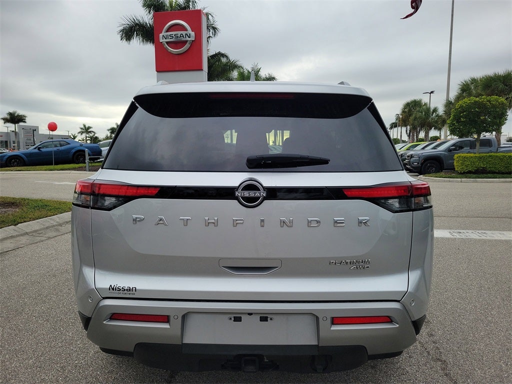 2024 Nissan Pathfinder Platinum