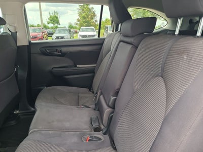 2022 Toyota Highlander LE