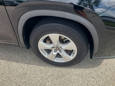 2022 Toyota Highlander LE