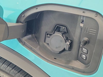 2026 Nissan Leaf PLATINUM+