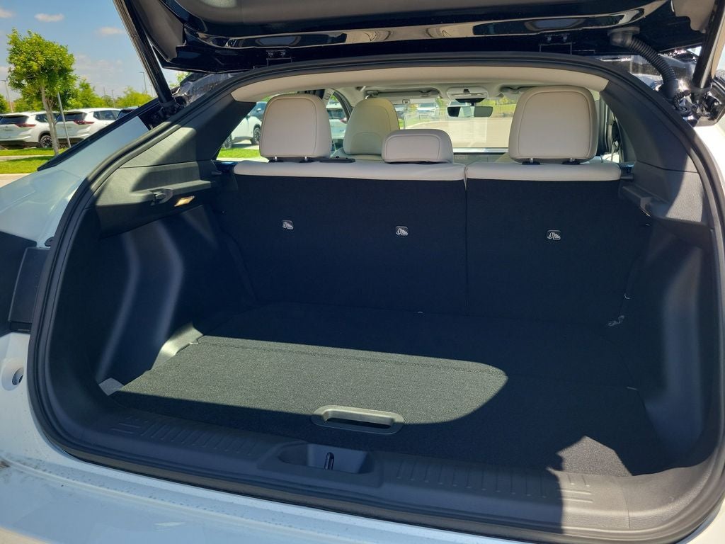 2026 Nissan Leaf PLATINUM+