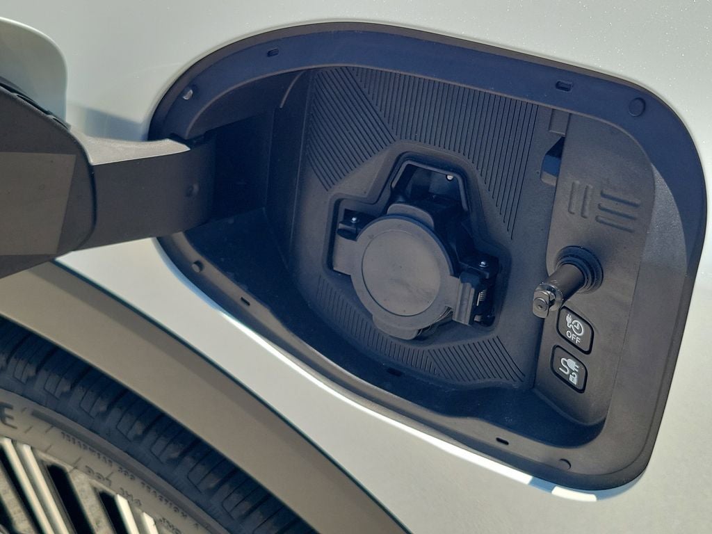 2026 Nissan Leaf PLATINUM+
