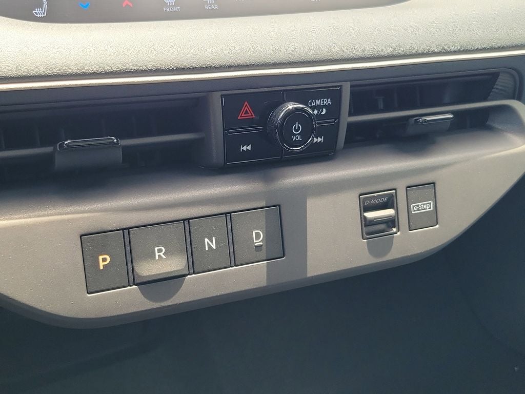 2026 Nissan Leaf PLATINUM+
