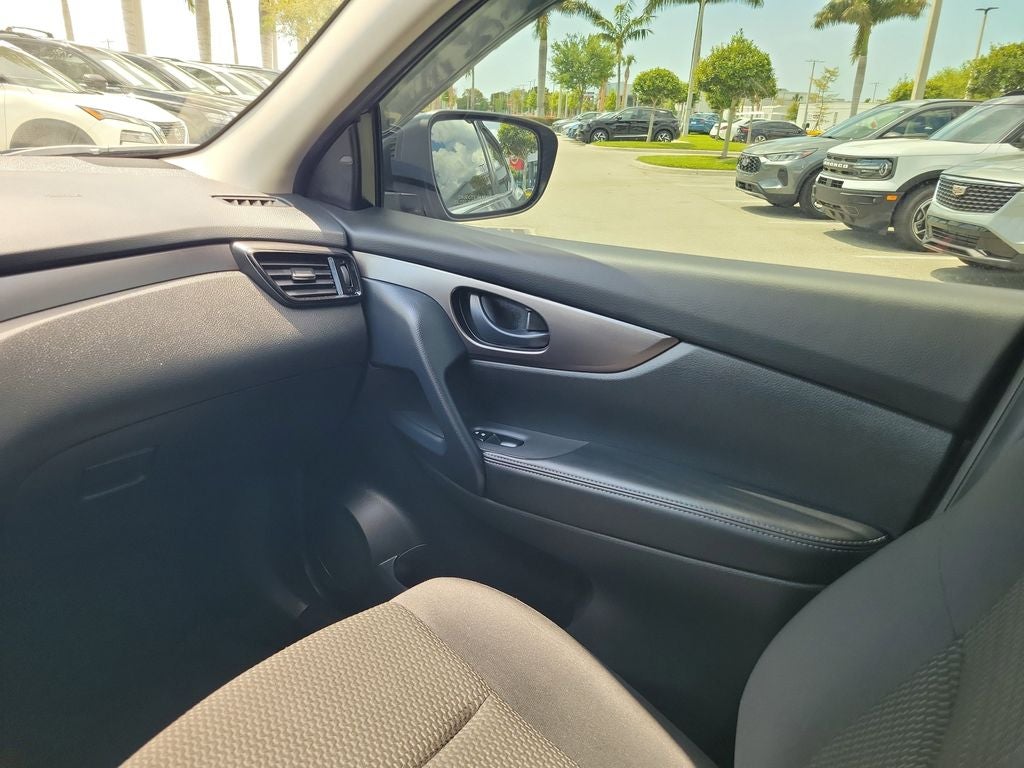 2022 Nissan Rogue Sport S