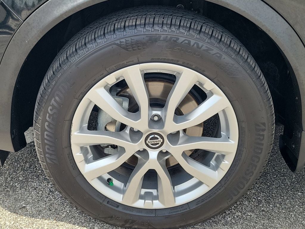 2022 Nissan Rogue Sport SV