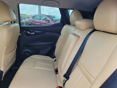 2022 Nissan Rogue Sport SV