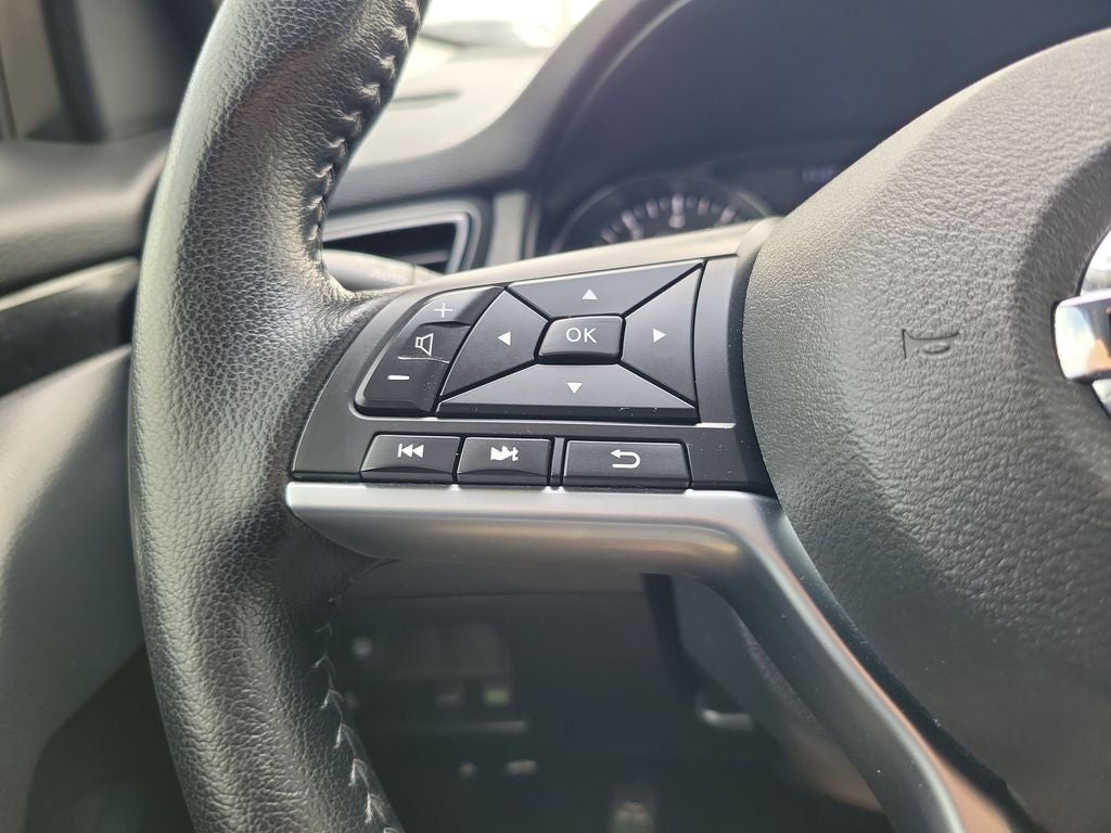 2022 Nissan Rogue Sport SV