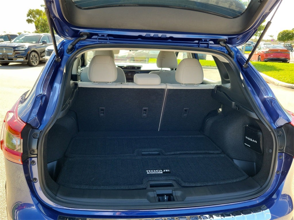 2022 Nissan Rogue Sport SV