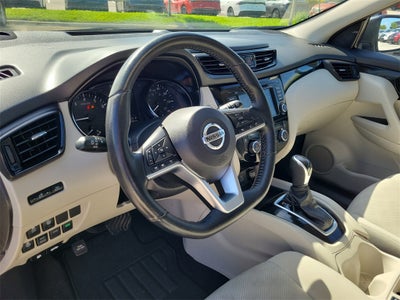2022 Nissan Rogue Sport SV