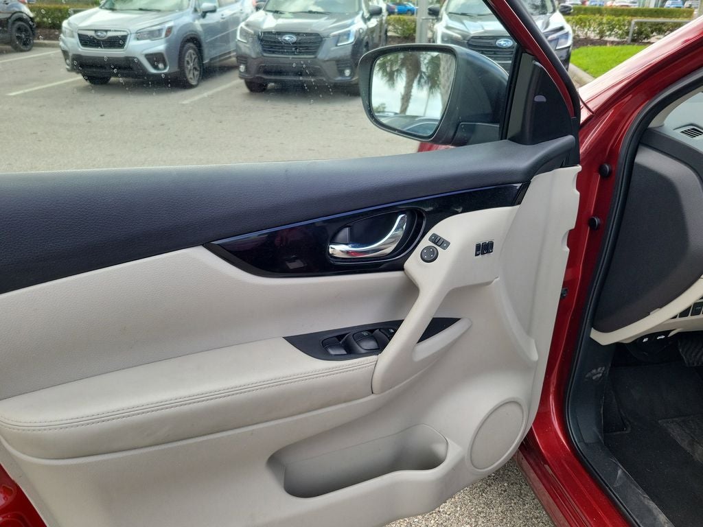 2022 Nissan Rogue Sport SL