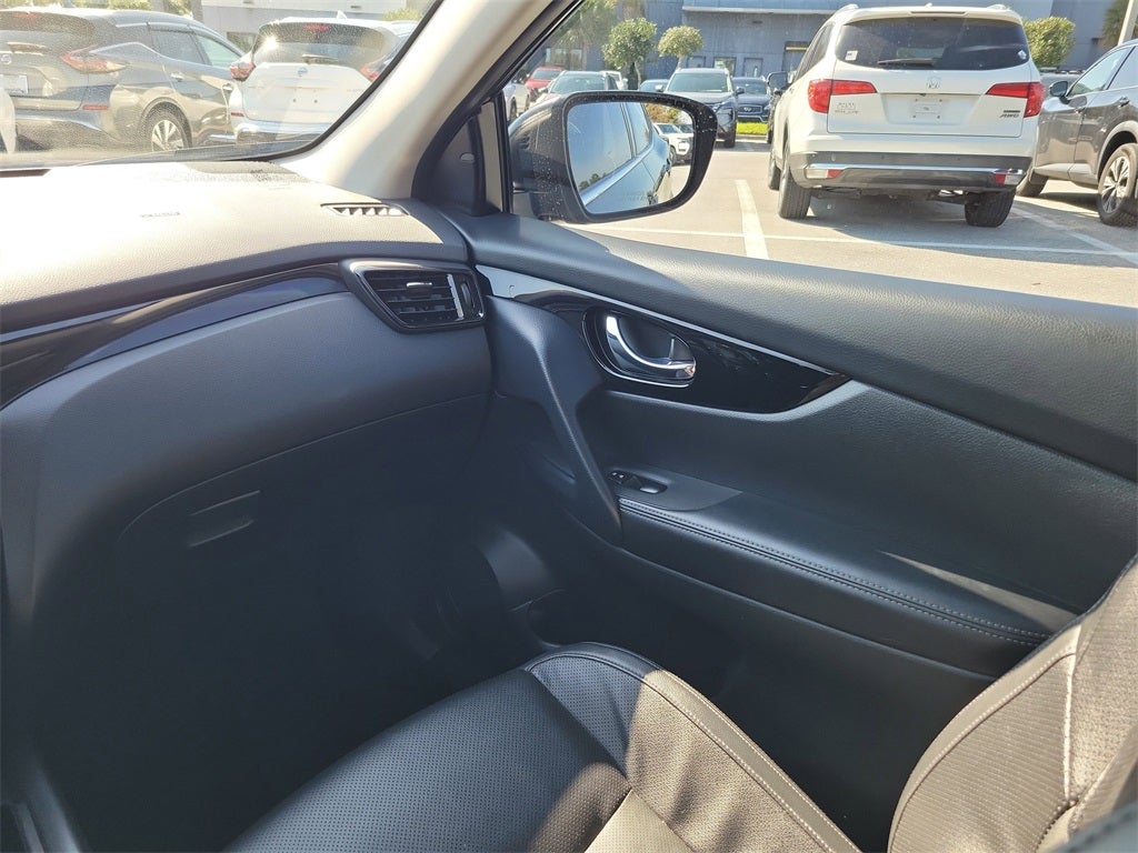 2022 Nissan Rogue Sport SL