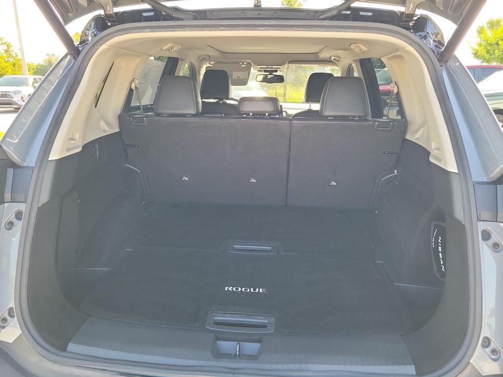 2022 Nissan Rogue SL